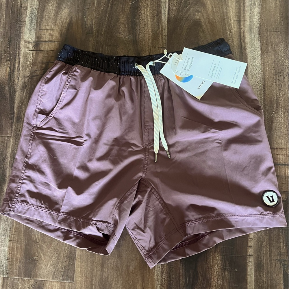 Vuori Kore Shorts 5” Chesnut